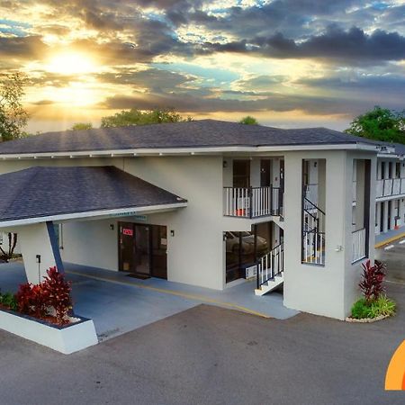 Sunshine Inn كيسيمي المظهر الخارجي الصورة